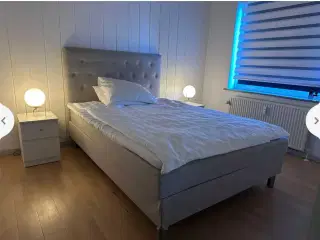 Komplet soveværelse sælges