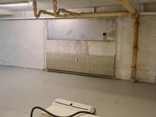 Lager / værksted