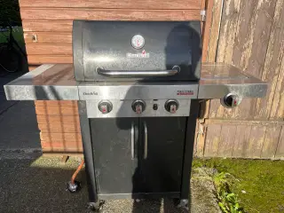 Charbroil gas grill med 3 brændere og rotisseri