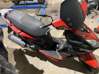 Kymco 30 scooter