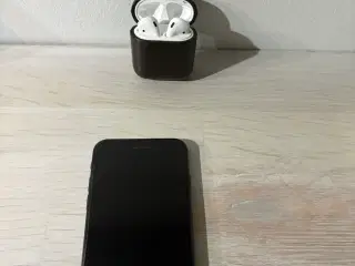 iPhone SE 2. 128 GB samt originale airpods