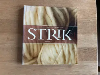 STRIK  af Inga Walløe
