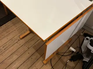Lille bord med udklap