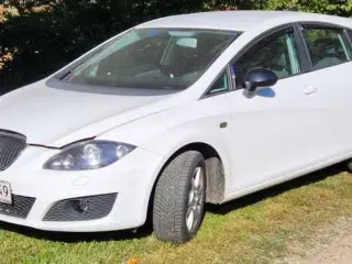 Seat Leon 2011, 228000 km 1860 kr I vægt afgift 
