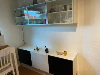 Højglans/glas reol samlet