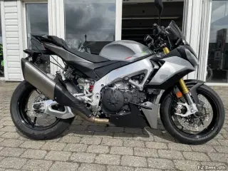 Aprilia Tuono V4 ABS