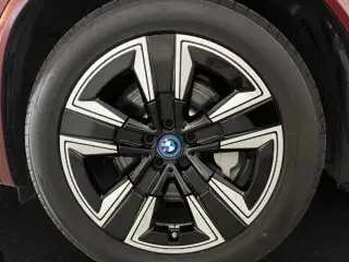 BMW iX3 R19 sommerdæk 