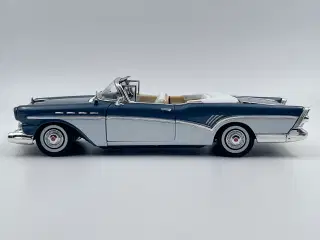 1957 Buick Roadmaster 1:18 