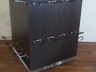 Smykke dispenser på drejefod