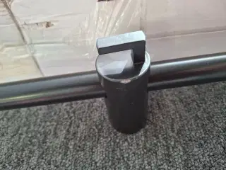 2stk Tyholt sort håndklædetørre STRØMBERG