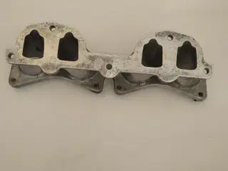 Peugeot og Citroën Dobbelt karburator manifold.