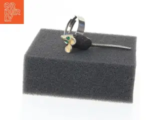 Rebormus med ring (str. 56)