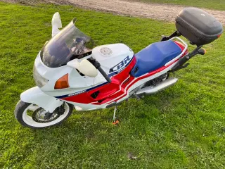 Motorcykel Honda CBR 1000F
