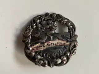 Norsk tin broche