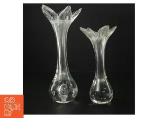 Glasvaser med blomsterform (str. H. 21-26 cm)