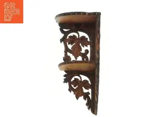Håndlavet udsmykket væghylde (str. 47x21 cm)
