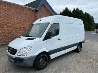 Mercedes-Benz Sprinter 213 2,2 CDI R2 129HK Van