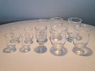 10 stk. nydelige Holmegaard glas 225 kr.