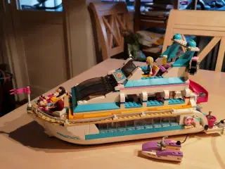 Lego friends båd