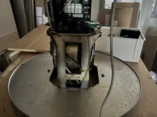 Ffrihængede emhætte 