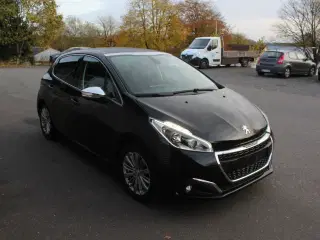 Peugeot 208 1,6 BlueHDi 100 Desire Sky