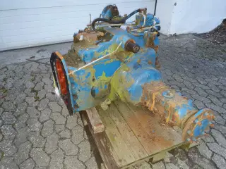 Ford 7810 og Ford 8210 Traktor købes 