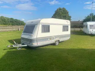 1999 LMC lux 430