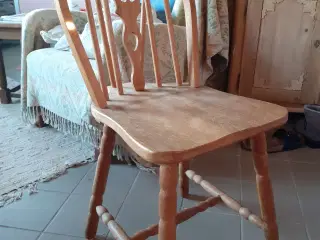 4 spisestole I egetræ