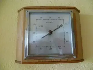 Gammel barometer