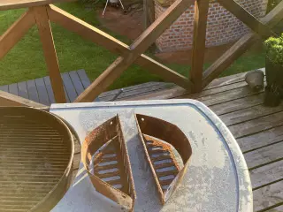 Weber kulegrill med bord