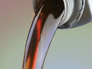 GL. Olie Motorolie KØBES / fjernes spildolie