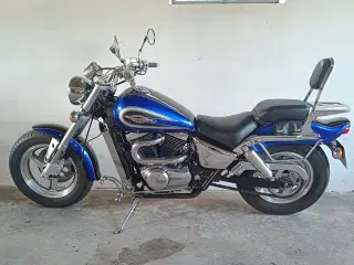 Suzuki VZ800 Marauder 