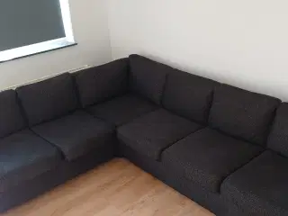 Flot og velholdt stor hjørnesofa