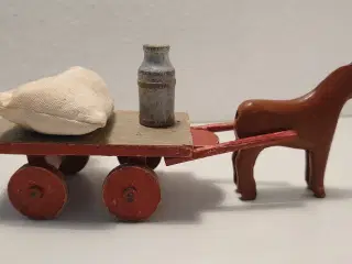 Fængselslegetøj: Vogn med hest mm. Ca 1930. L 22cm