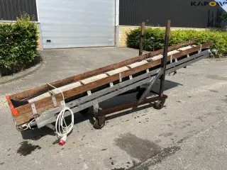 - - - Transportbånd
