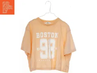 Kortærmet T-shirt med Boston print fra H&M (str. 158)