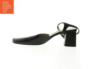 Sorte damesandaler med rem fra Enzo Moreno (str. 39)