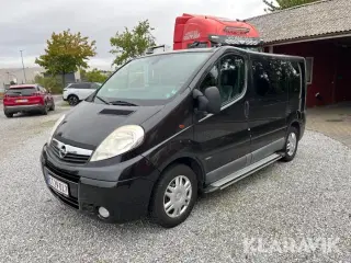 Minibus Opel Vivaro 2.5 CDTI