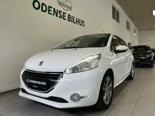 Peugeot 208 1,2 VTi Allure Sky