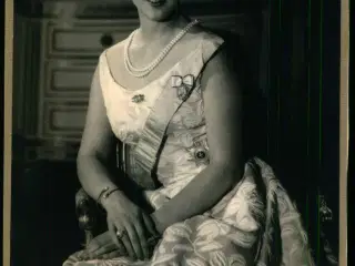 Tronfølgeren Prinsesse Margrethe - Foto på pap. 13x18 cm.