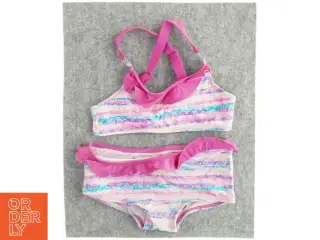 Bikini (str. 104 til 110)