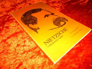 Nietzsche,  Inge Houmann