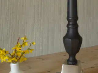 Lene Bjerre bordlampe med Le Klint skærm