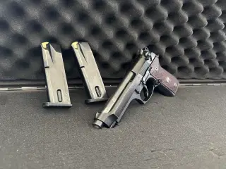 Beretta 92FS, 9mm
