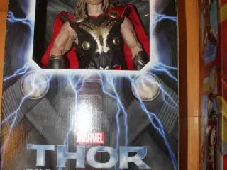 Thor The Dark World Neca 1/4 Scale