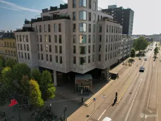 Arkitekttegnede kontorlokaler med direkte adgang til Metroen