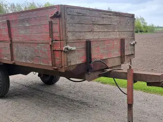 Maskiner sælges 