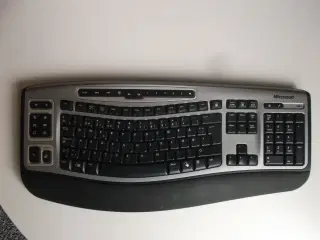 Microsoft Wireless Laser Keyboard 6000 v2.0