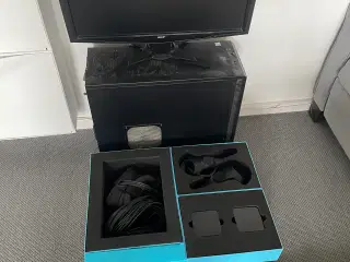 HTC Vive 1 + Gamer PC + 120hz skærm + Gamer tastat