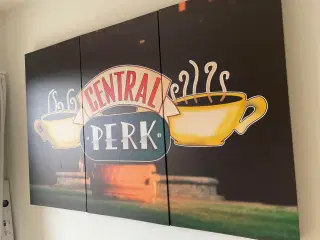 Canva med Friends Central Perk